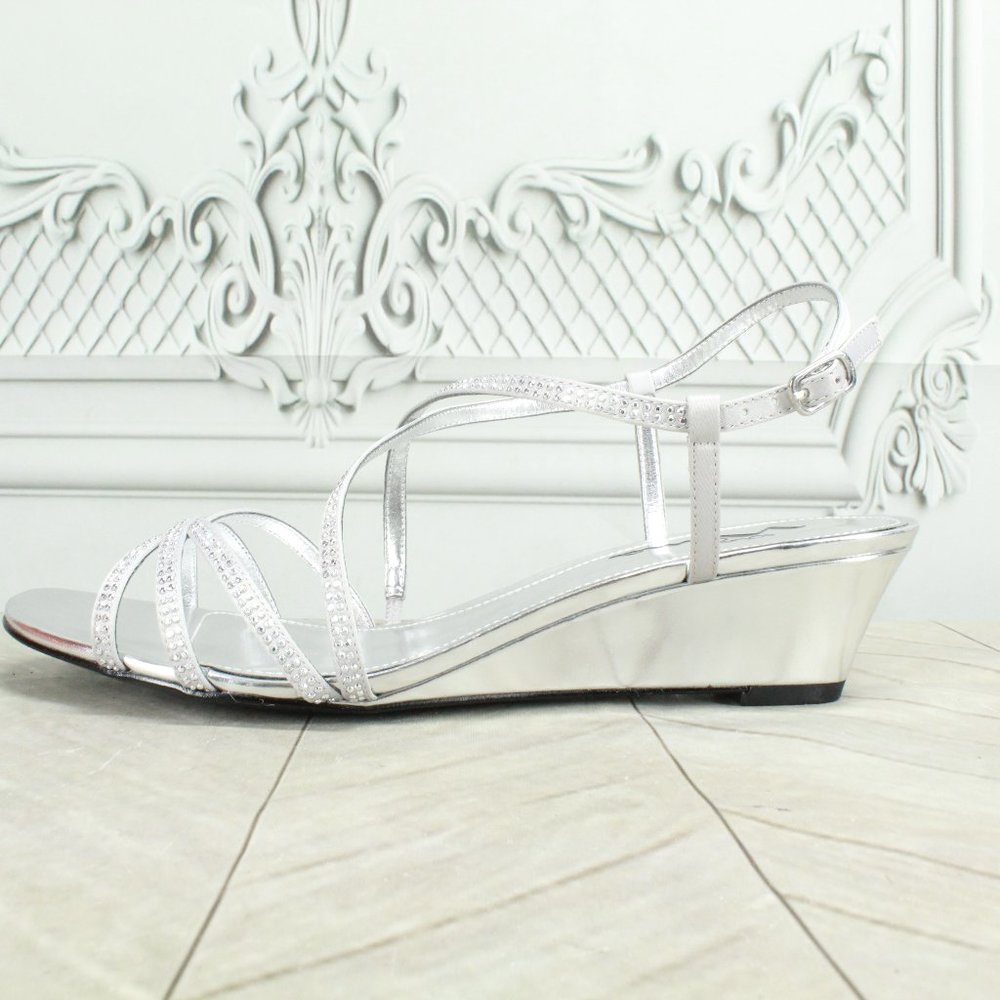 Touch of Nina David's Bridal Florysa Silver Strappy Low Wedge Sandal Size 9